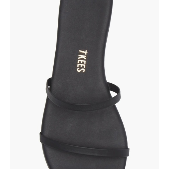 Tkees Gemma Sandal in Sable - Picture 2 of 9